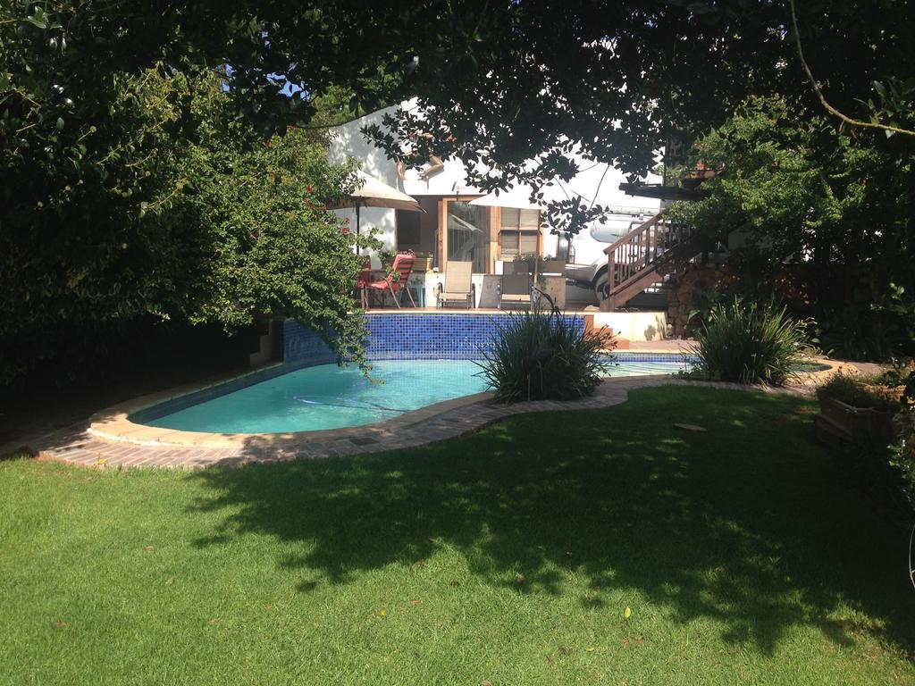 Lucky Bean Guesthouse Johannesburg Buitenkant foto